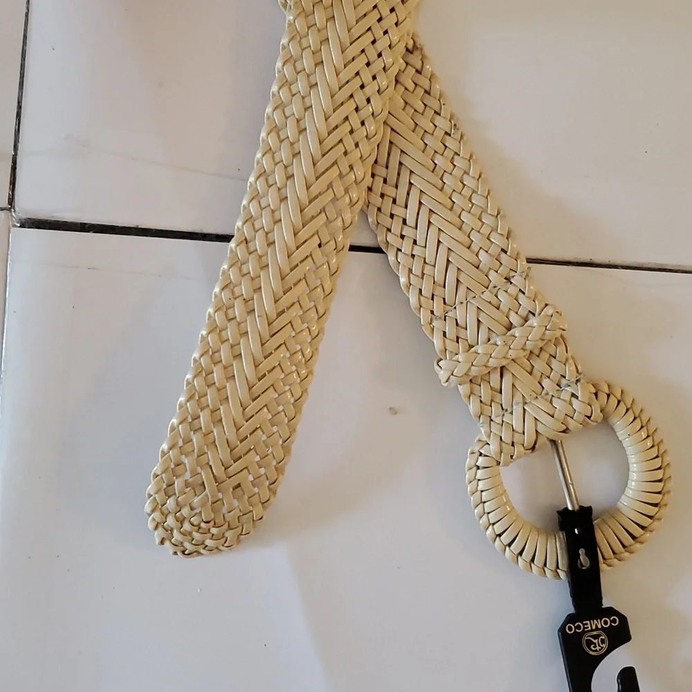 New without tags biege braided leathee belt size S/M